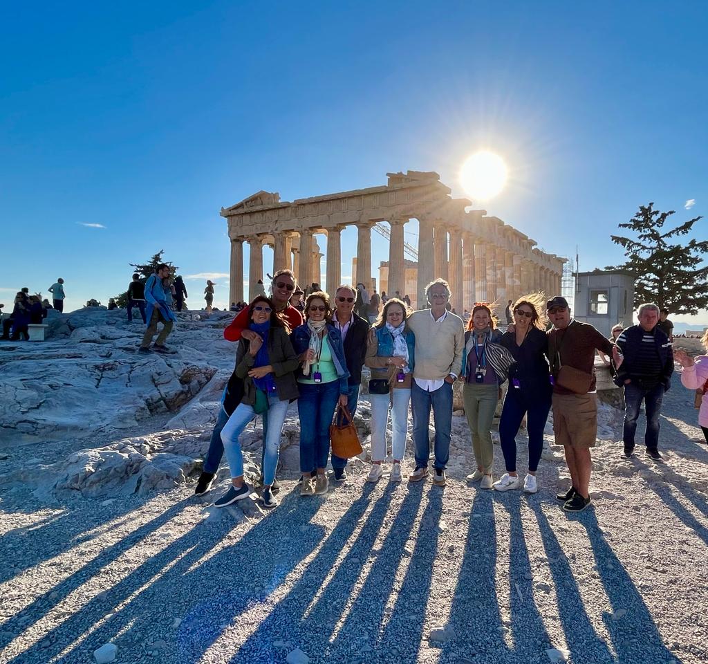 con un grupo espaol por el  Partenon en la Acropolis